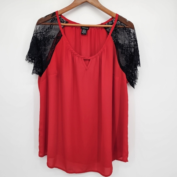 Torrid Womens 2X Red Black Lace Sleeves Keyhole Neck Flowy A-Line Blouse Top - Picture 2 of 6